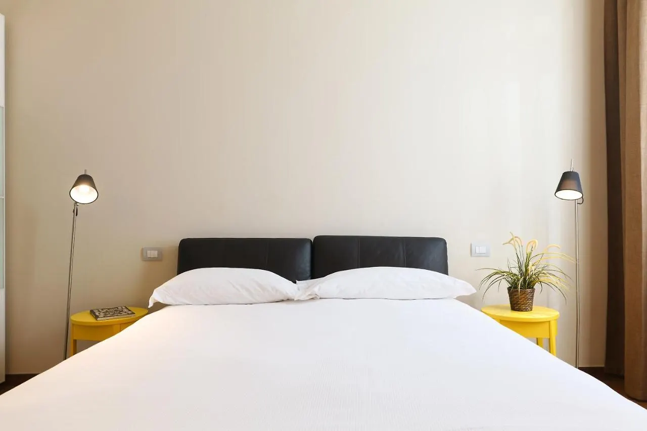 Contempora Apartments - Crocetta - Aida Milano 0*,  İtalya